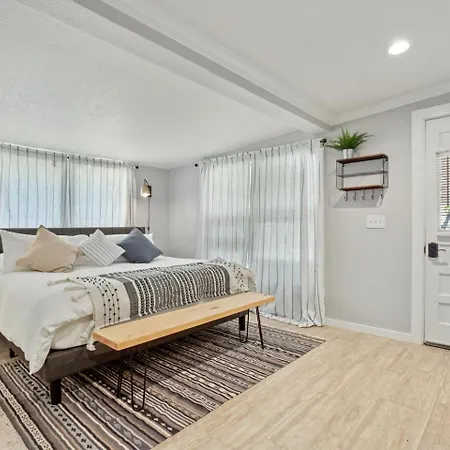 Downtown Studio 1 At Beer Ranch Project Inn-3