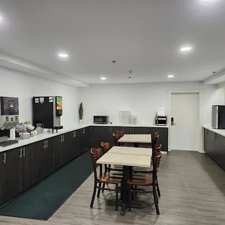 Travelodge Suites By Wyndham Saint John-3