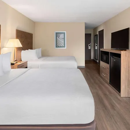 Wingate By Wyndham Troy-3