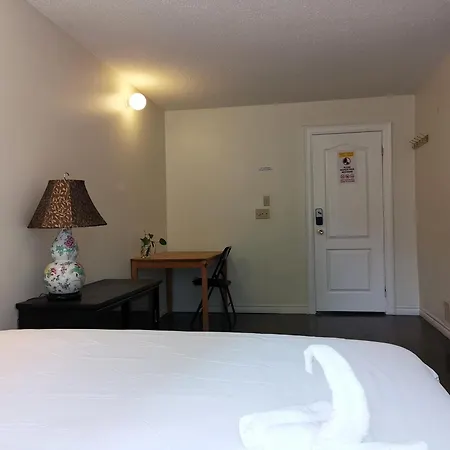 Private Rooms In House In North York Shared Kitchen-3