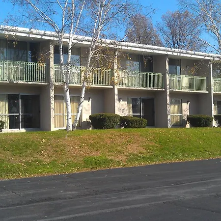 Howard Johnson By Wyndham Newburgh-2