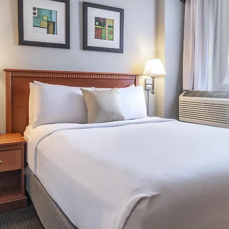 Hotel Saint-Laurent Montreal-2
