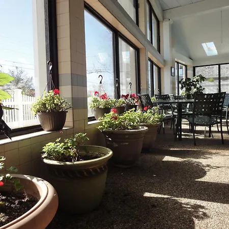 Hyannis Travel Inn-2