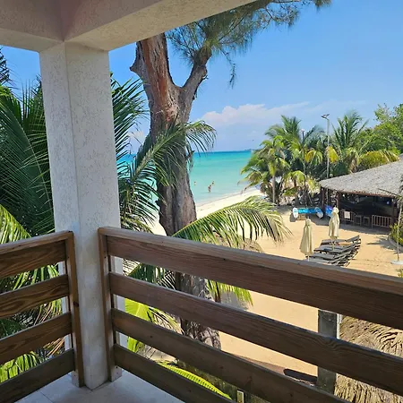 Roots Cafe Negril Rooms-2