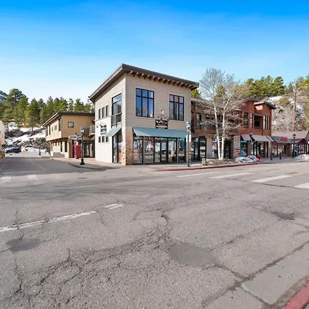 Spacious Dtwn Estes Park Loft Condo: 4 Mi To Rmnp-3
