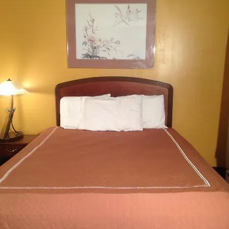 Caravan Motel-3