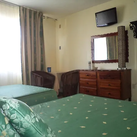 Hotel Mercurio - Caters To Gay Men-3