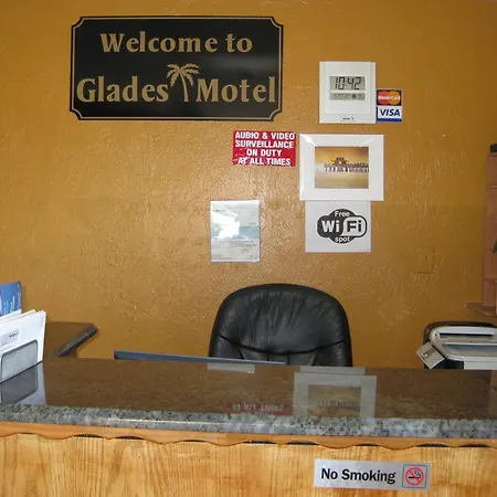 Glades Motel - Naples-2