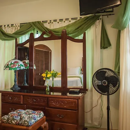 Clarridge View Guesthouse-2