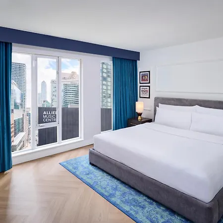 Pantages Hotel Toronto Centre-2