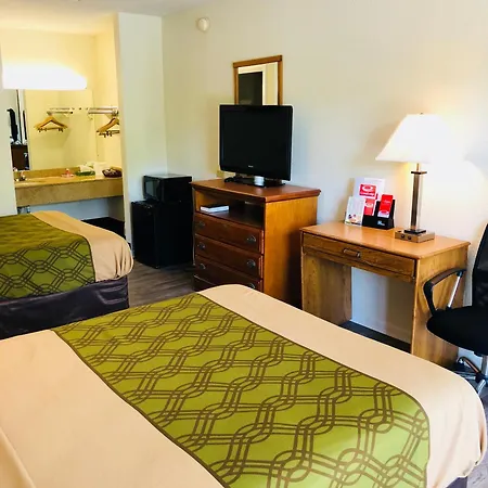 Econo Lodge-3