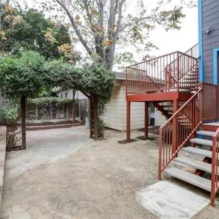San Jose Shark House - Unit 1-2