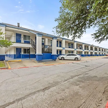 Days Inn By Wyndham Mckinney-3