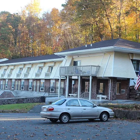 Passport Inn And Suites - Middletown-2