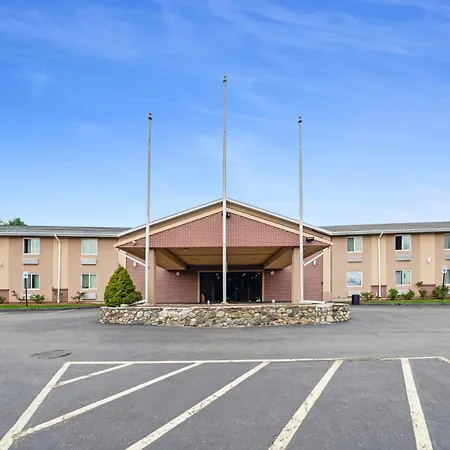 Americas Best Value Inn Foxboro-3
