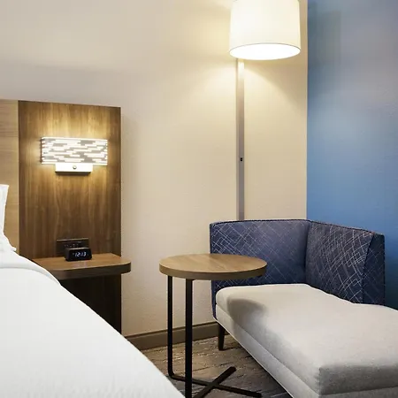 Holiday Inn Express - South Haven By Ihg-3