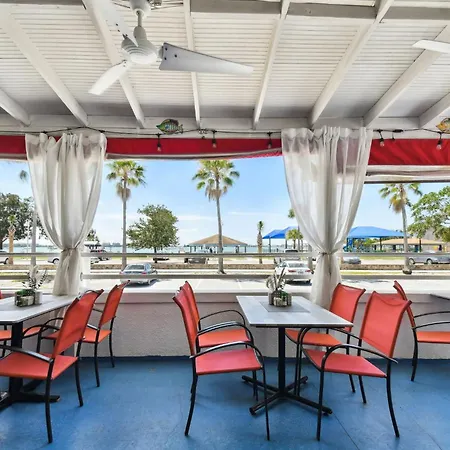 Sea Breeze Manor Inn-3