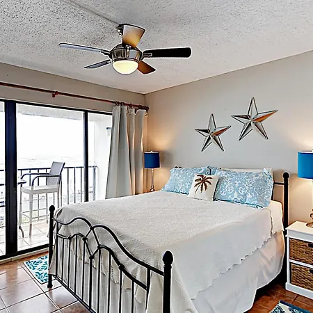 Seawall Apartments-2