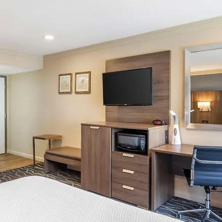 Best Western Plus Hill House-2