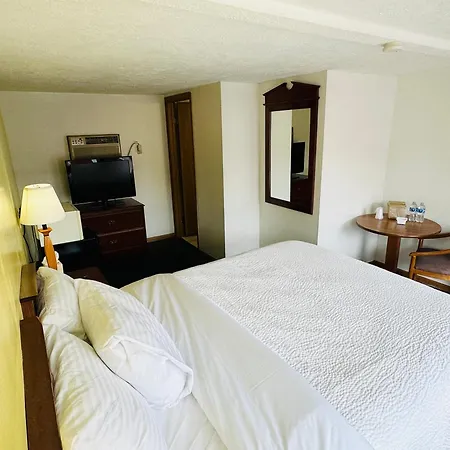 Quality Lodge - Cedar Point Area-2