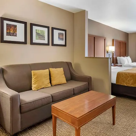 Comfort Suites Coralville I-80-3