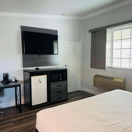 Surestay By Best Western Fresno Central-2