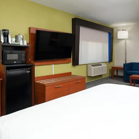 Holiday Inn Express & Suites Farmington Bloomfield By Ihg-3