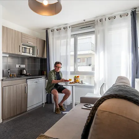 Nemea Appart Hotel Grand Coeur Nancy Centre-3