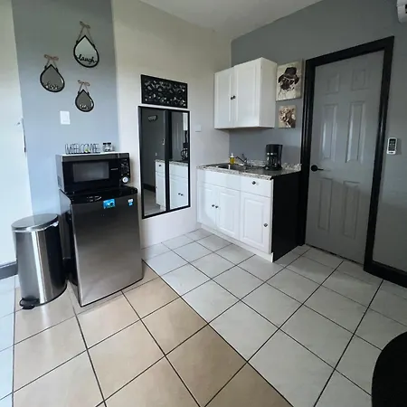 Lovely & Modern Room In Miami-2