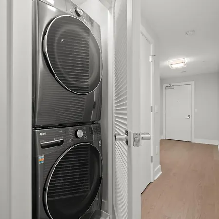 Global Luxury Suites At Tribeca-2
