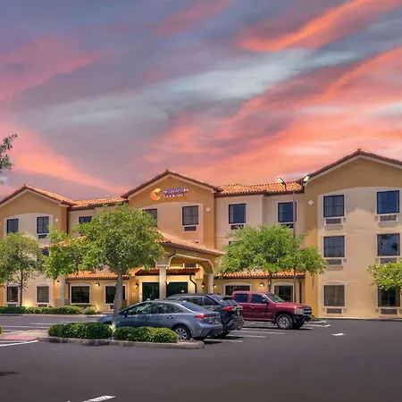 Comfort Inn & Suites Northeast - Gateway-3