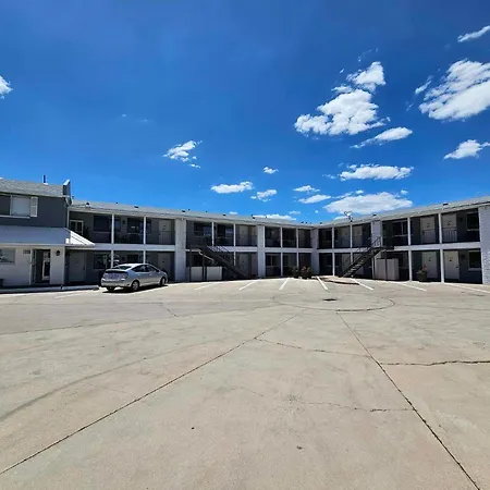 El Rancho Motel-2
