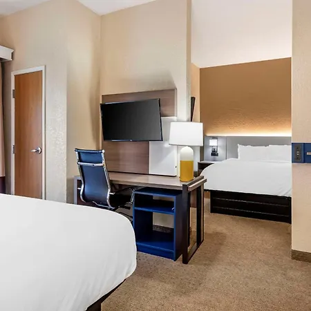 Comfort Suites Merrillville Near Us 30-3