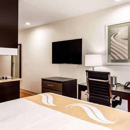 Quality Inn & Suites Myrtle Beach Near Outlets-2