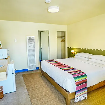 The Siesta Motel-2