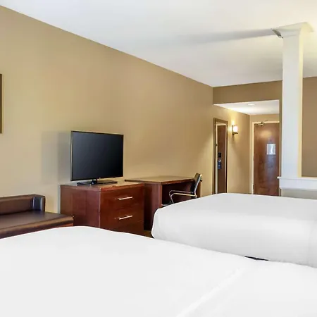 Comfort Inn & Suites At Crossplex Village-3
