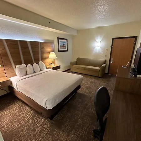 Mackinaw Beach And Bay Inn & Suites-2