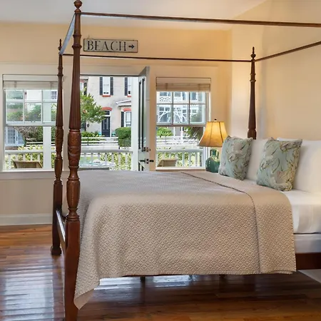 The Addison On Amelia-3