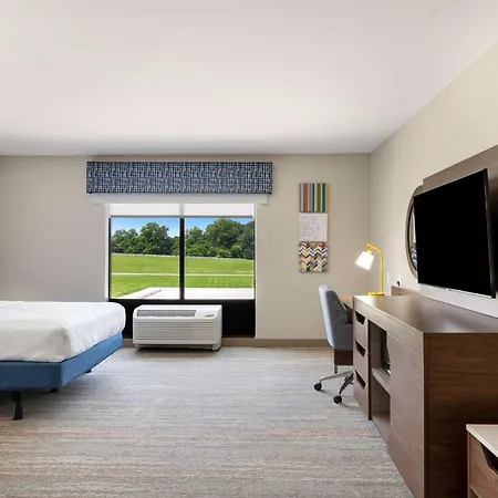 Hampton Inn Milford-3