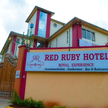 Red Ruby Hotel-3