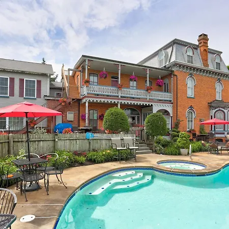 Greystone Manor Bed & Breakfast-3