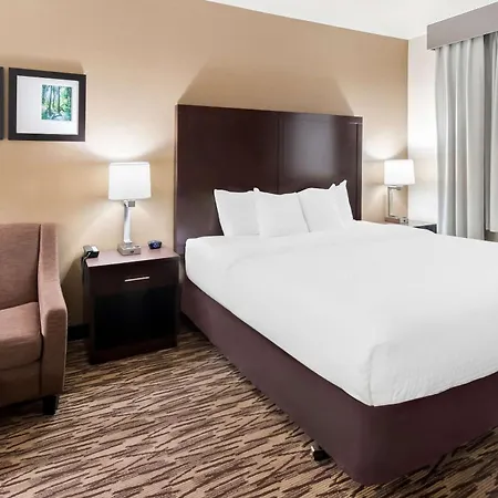Comfort Suites Portland Airport-3
