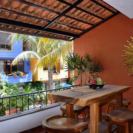 Casa Loteria: Colorful Family Retreat with Pool in Pueblito Sayulita-2