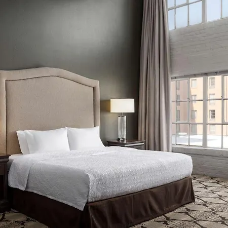 Hampton Inn And Suites New Orleans Convention Center-2