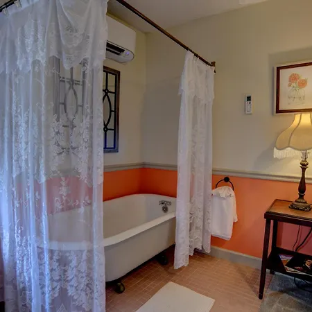 Blue Mountain Mist Country Inn-2
