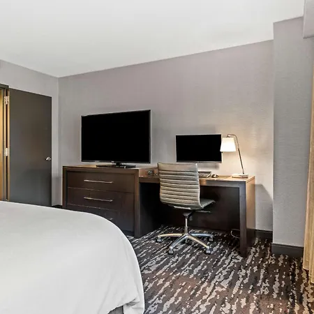 Embassy Suites By Hilton Crystal City National Airport-2