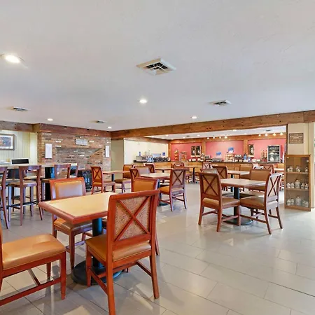 Best Western Inn & Suites Rutland-Killington-3