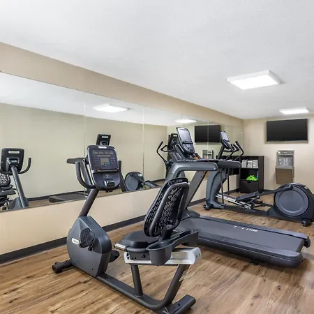 Sleep Inn & Suites Salina I-135-2