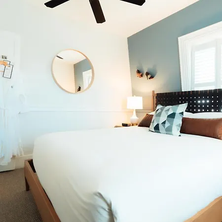 Ellery Hotel Provincetown-3