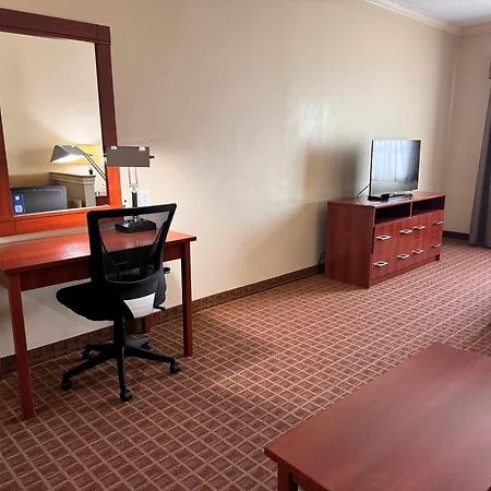 Ramada By Wyndham College Station-2